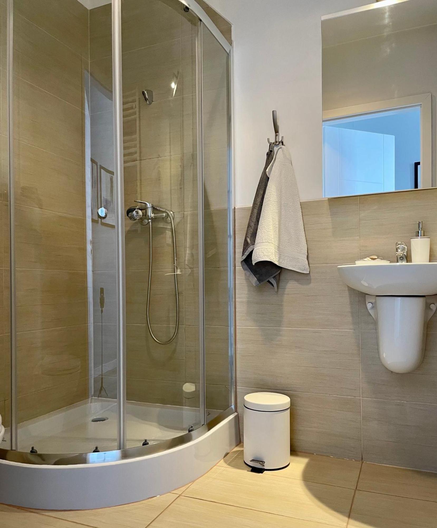 Glam House Apartments Poznan Luaran gambar